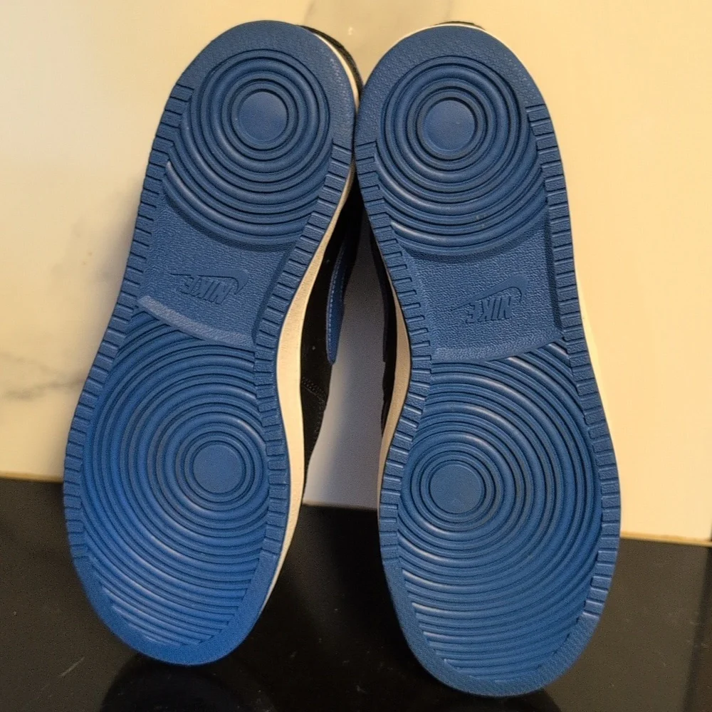 Nike Court Vision Low Black & Blue Sneakers Size 11 Like New - Picture 9 of 9